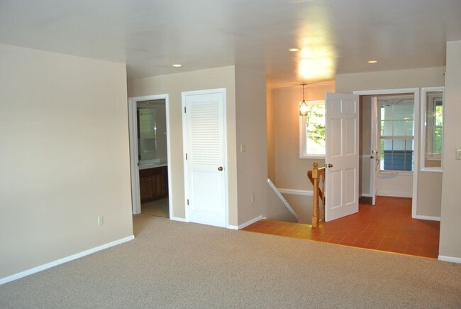 Building Photo - 11525 Little Hill Pt