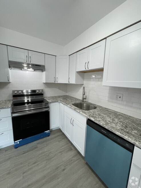 Building Photo - 2205 Walnut Ridge Est