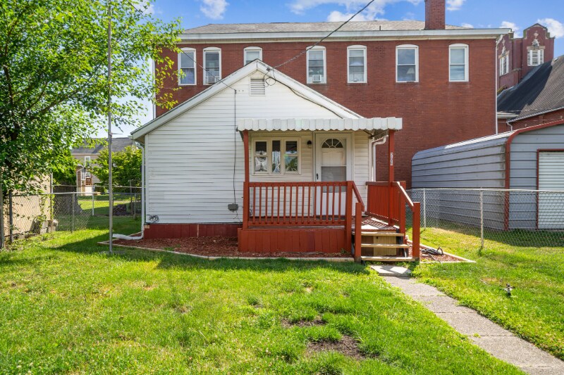 Primary Photo - 206 Youghiogheny St