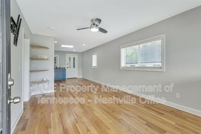 Foto del edificio - 1405 Russell St