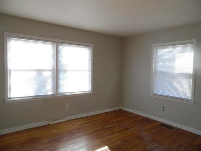 Foto del edificio - 2151 Cypress Dr