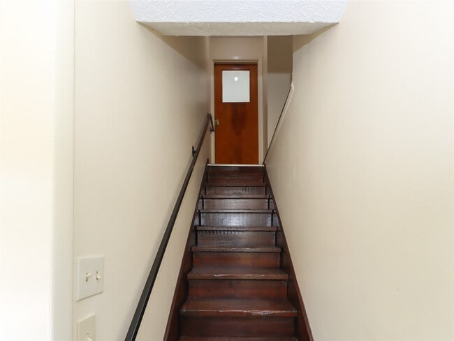 Building Photo - 306 Virginia Dr