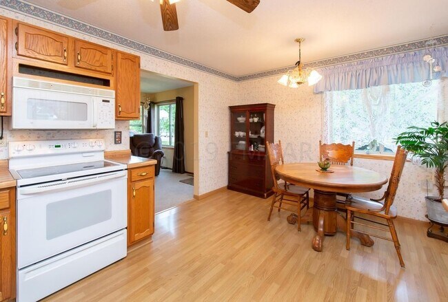 Foto del edificio - 2 Bedroom, 1 bath Rambler in Dilworth