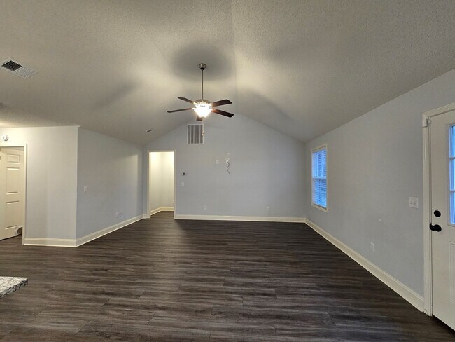 Foto del edificio - 982 Westfield Ct