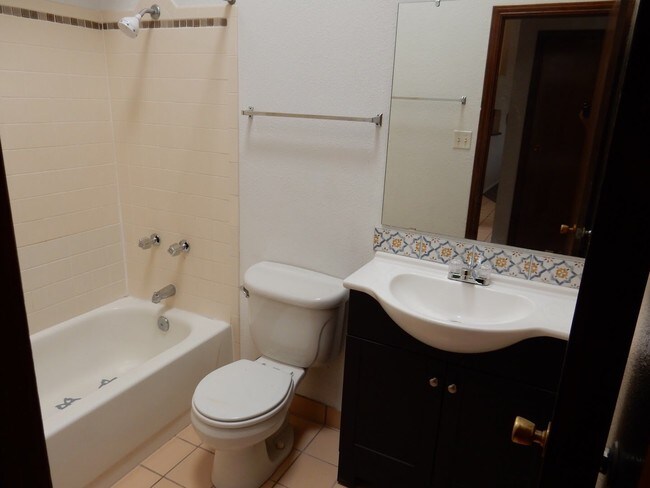 Building Photo - 866 Nita Fay Dr