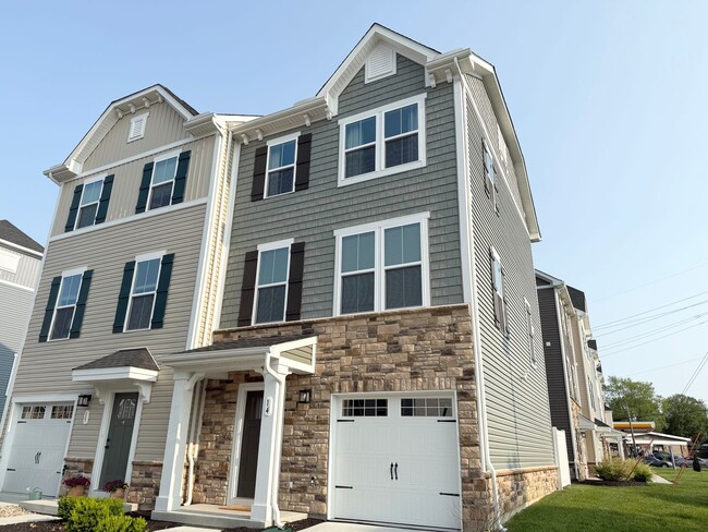 Building Photo - 14 Wentworth Ln
