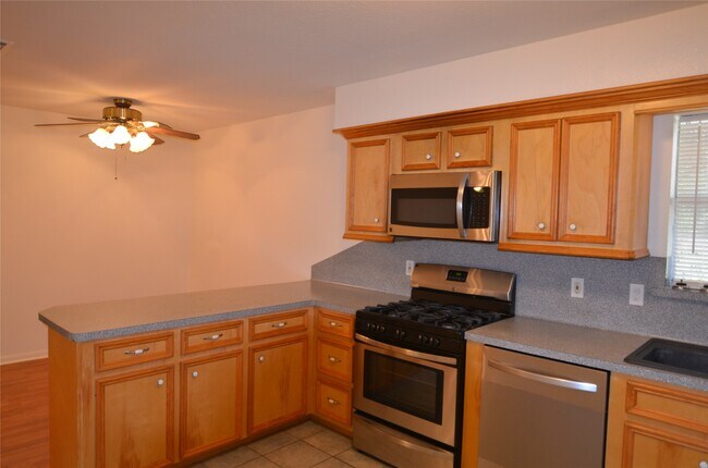 Foto del edificio - 9902 Trailway Dr