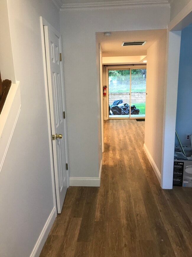 Building Photo - 159 Devon Ct