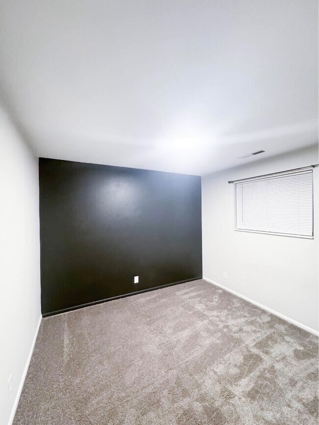 Foto del edificio - 525 S 1100 E