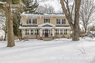 Building Photo - 939 Stuart Dr