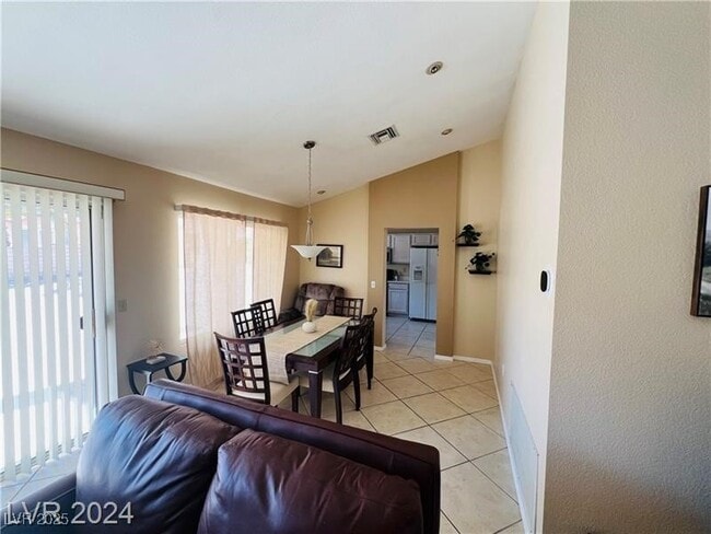 Building Photo - 8825 Stoney Point Dr