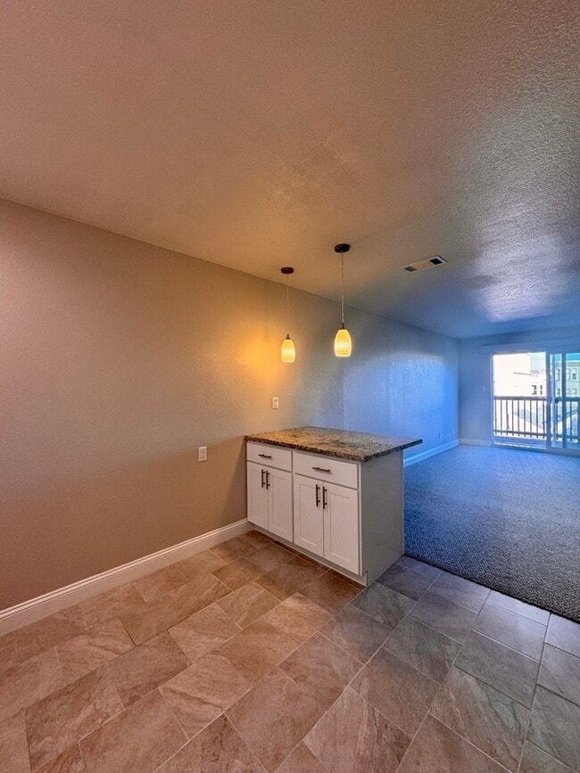 Building Photo - 1157 VALENCIA-8