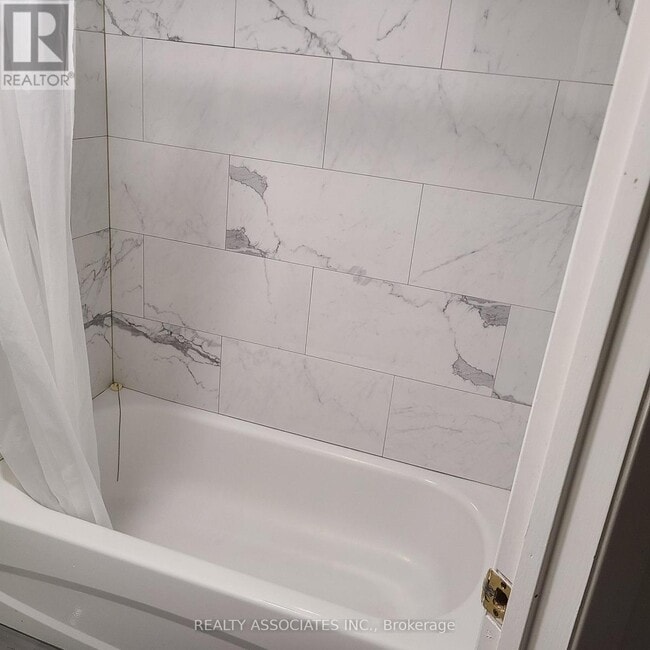 Photo du bâtiment - 41 Lawnview Dr