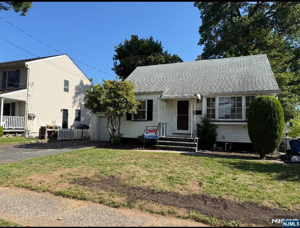 Foto principal - 33-14 Norwood Dr