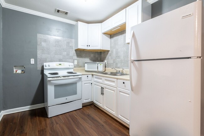 Building Photo - 4 Bedroom/2 Bath in Grayson!