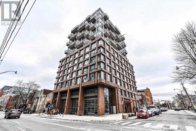 Building Photo - 2 Augusta Ave