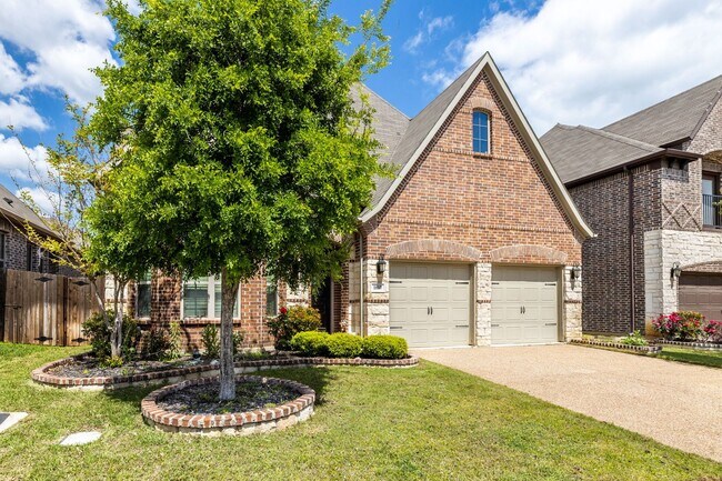 Foto del edificio - Beautiful 5-Bedroom Single Family Home for...