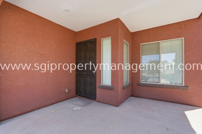 Building Photo - 6827 N 71st Dr