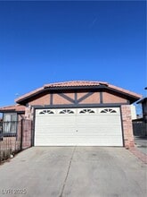Building Photo - 720 N Linn Ln