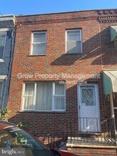 Building Photo - 925 Watkins St