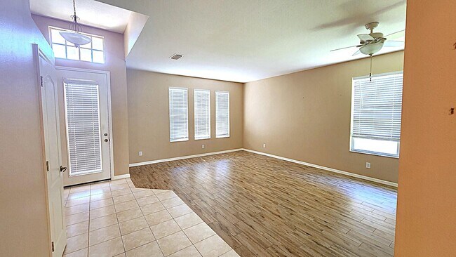Building Photo - 3050 Purple Martin Ln