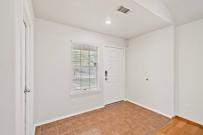 Building Photo - 14323 Brunswick Point Ln