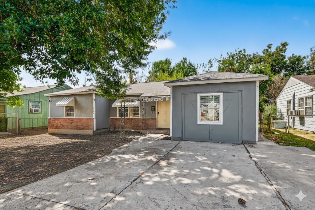 Foto principal - 10106 Sierra Dr
