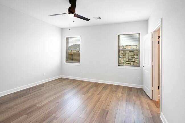 Foto del edificio - 6226 Wedgewood Hls Dr