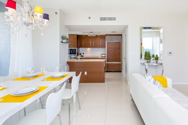 Foto del edificio - 485 Brickell Ave