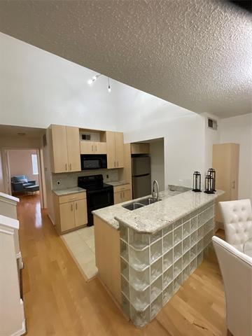 Foto del edificio - 13215 Emily Rd