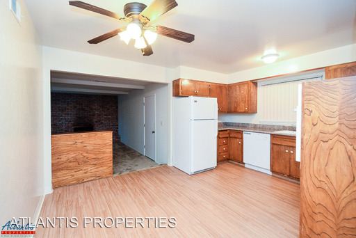 Building Photo - 513 Elm Ave