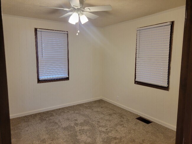 Foto del edificio - 3425 Campbell St