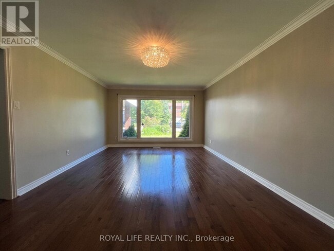 Building Photo - 10 Saddletree Dr