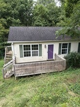 Building Photo - 44 Lowe Ave