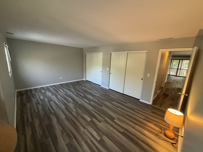 Master bedroom - 645 Waverly Dr