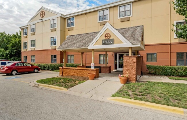 Building Photo - Furnished Studio-Chicago - Gurnee