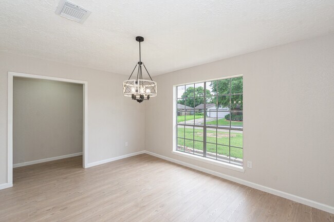 Building Photo - 16911 Bougainvilla Ln