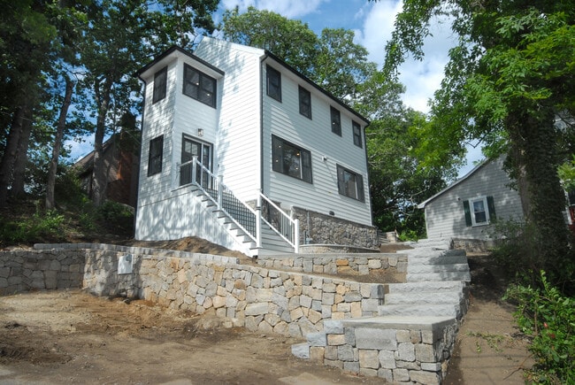 Building Photo - 9 Ledge St