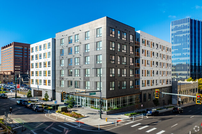 Building Photo - Capitol Square Apartments