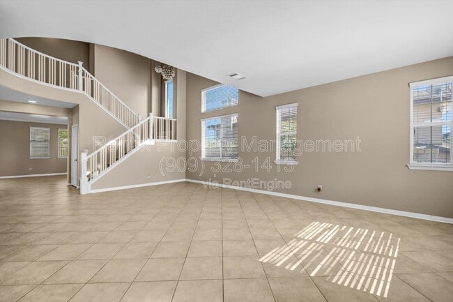 Foto del edificio - 28622 High Ridge Dr