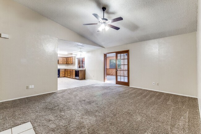 Foto del edificio - Charming 3BD Mesquite Home with Spacious B...