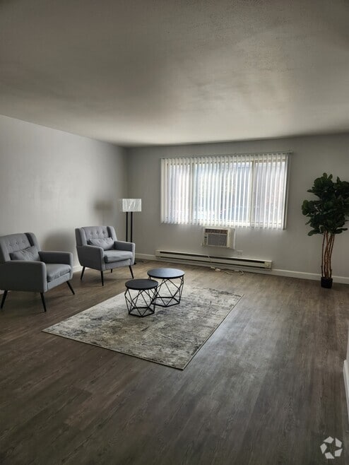 Building Photo - Creekview Apartments ::OPEN HOUSE::