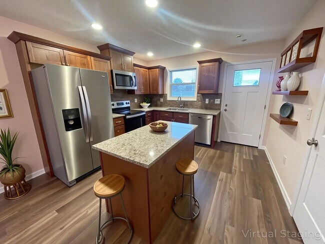 Foto del edificio - Luxury Lake Living Starts Here – Newer 2 Bed, 2 Bath House in Kimberling City- Year Round Vacatio...