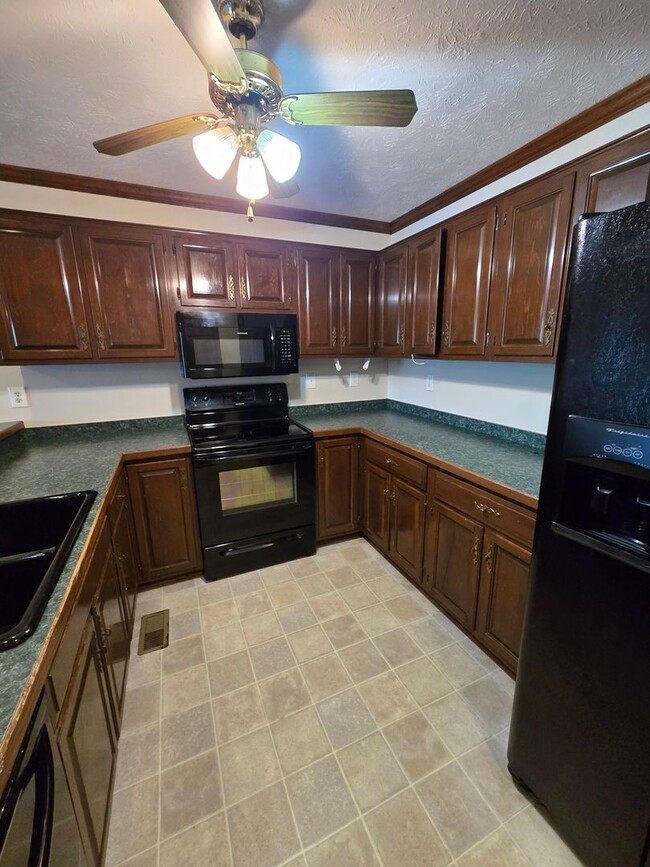 Foto del edificio - Spacious Townhouse for Rent!