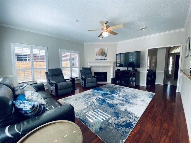 Foto del edificio - 13714 Pear Woods Ct