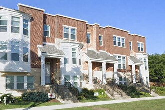 Building Photo - 410 S Edward St