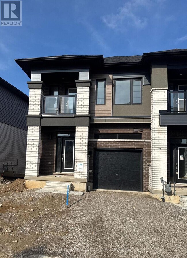 Building Photo - 660 Colborne St W
