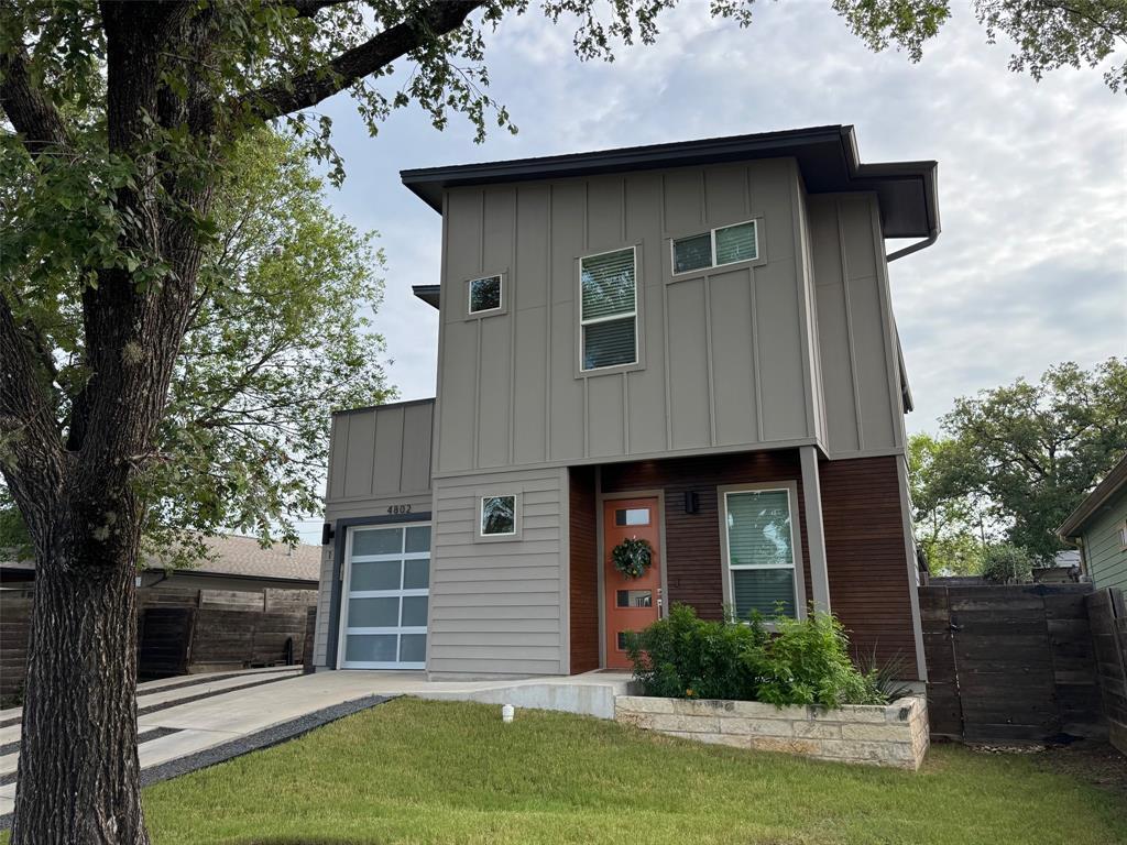 Foto principal - 4802 Santa Anna St