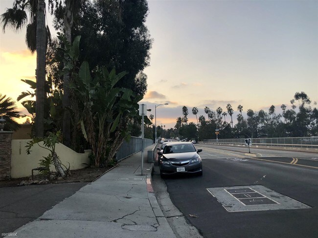 Foto del edificio - 2407 Adams Ave