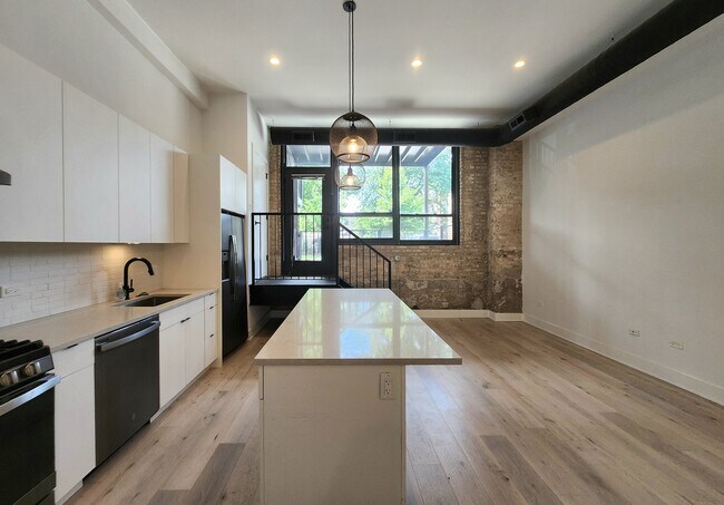 Foto del edificio - 3228 W Palmer St